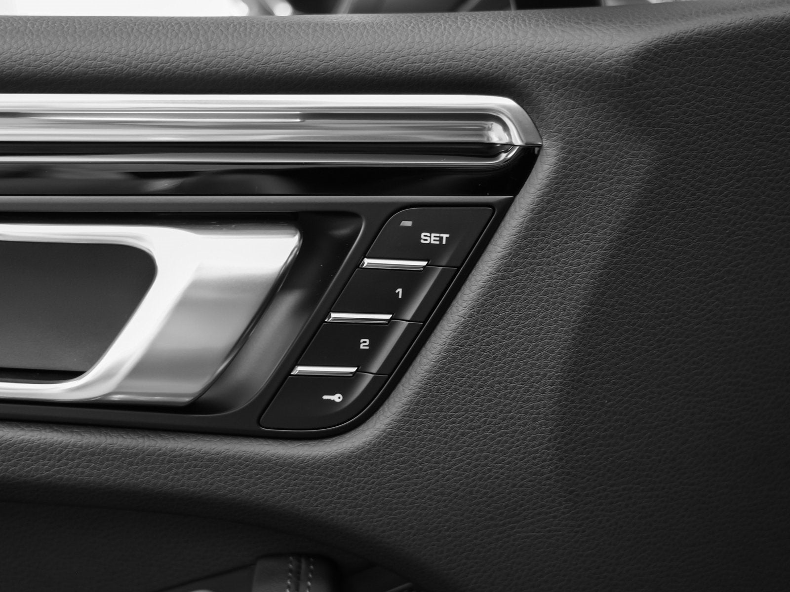 2025 Porsche Macan Macan T