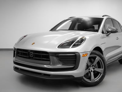 2025 Porsche Macan Macan T