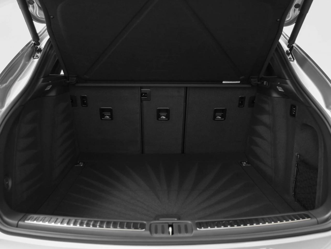 2025 Porsche Macan Macan T