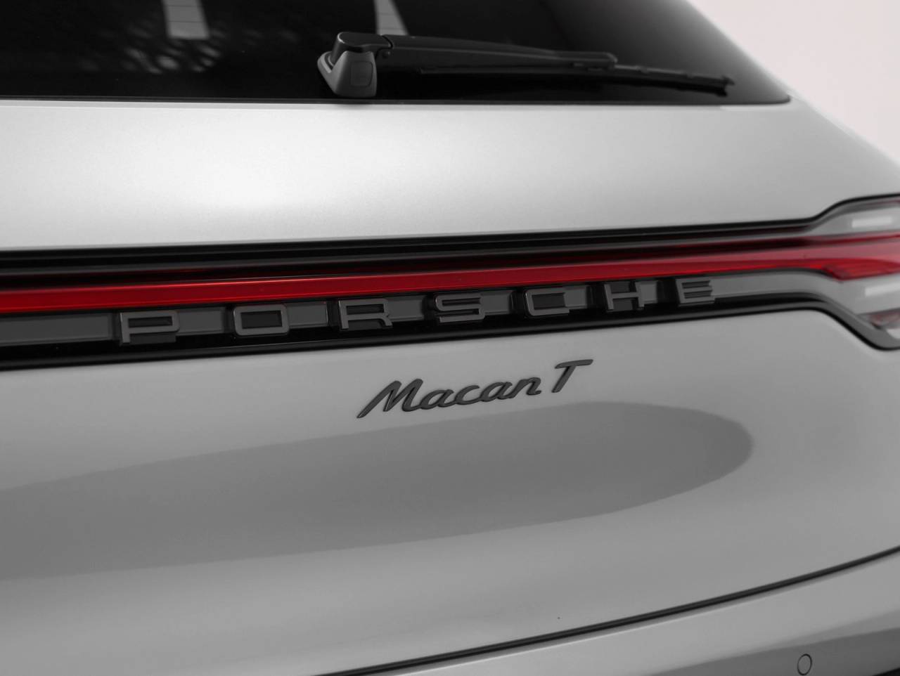 2025 Porsche Macan Macan T