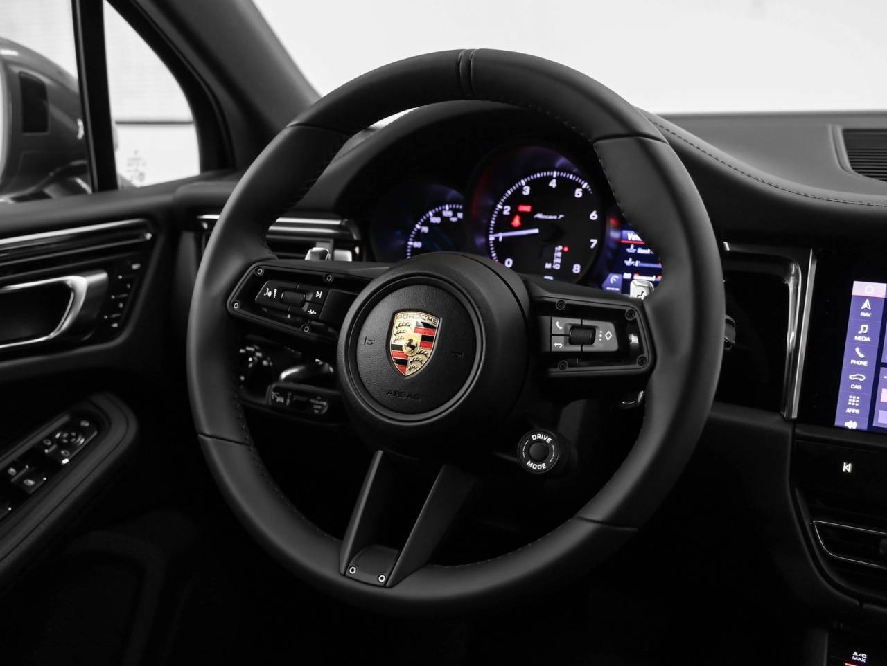 2025 Porsche Macan Macan T
