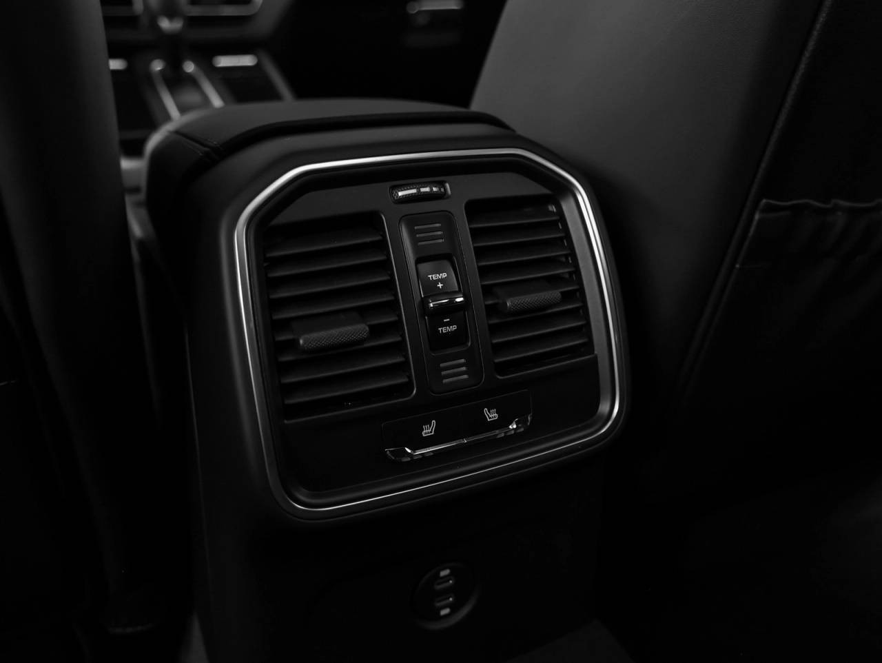 2025 Porsche Macan Macan T