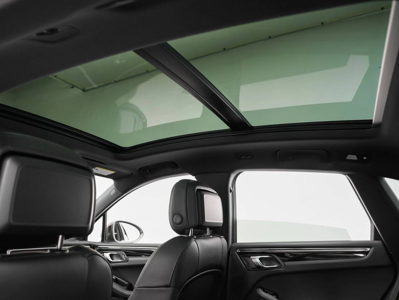 2025 Porsche Macan Macan T