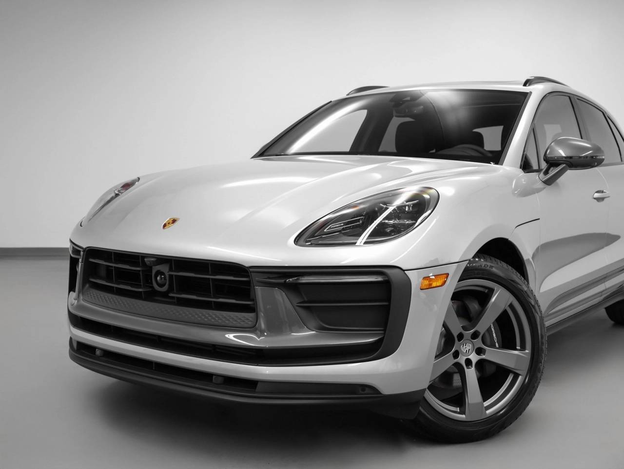 2025 Porsche Macan Macan T