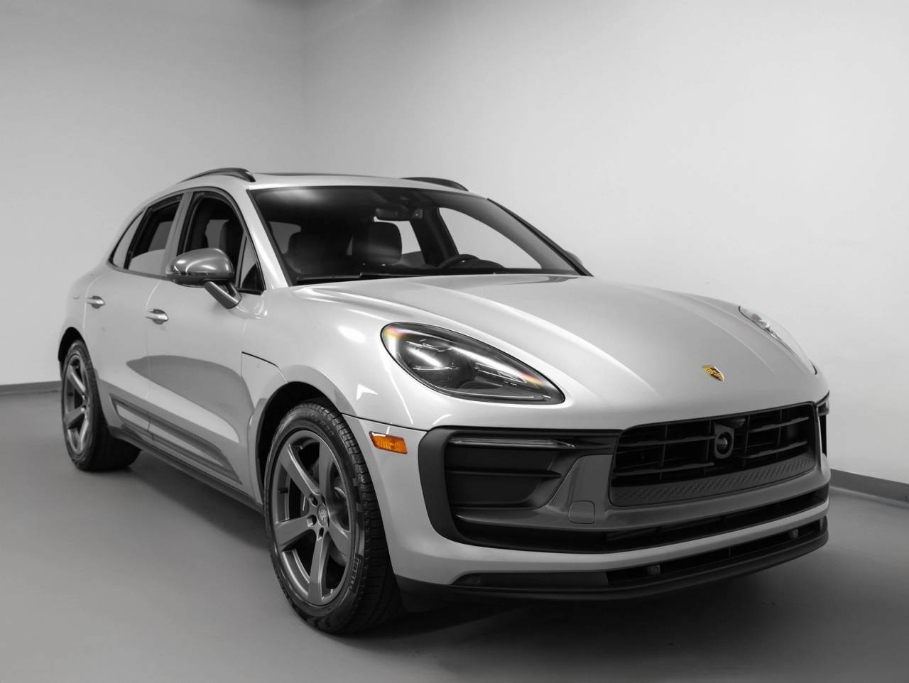 2025 Porsche Macan Macan T