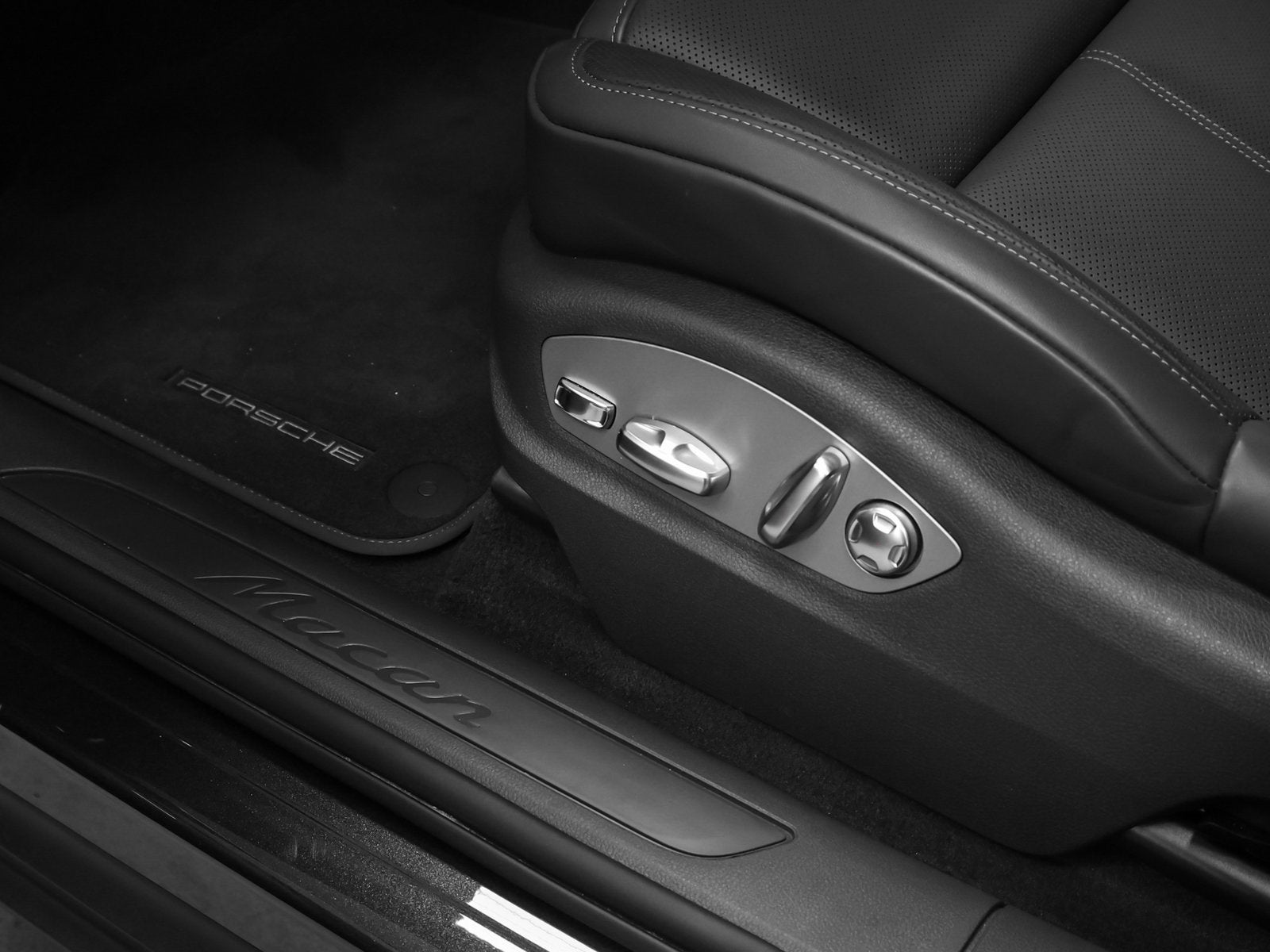 2025 Porsche Macan Macan