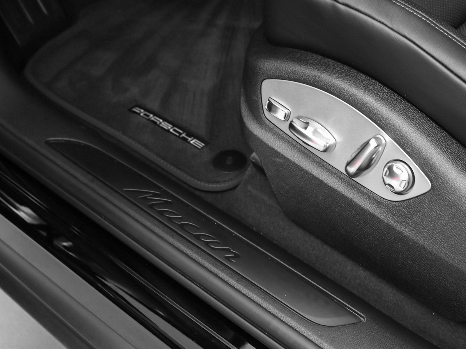 2025 Porsche Macan Macan