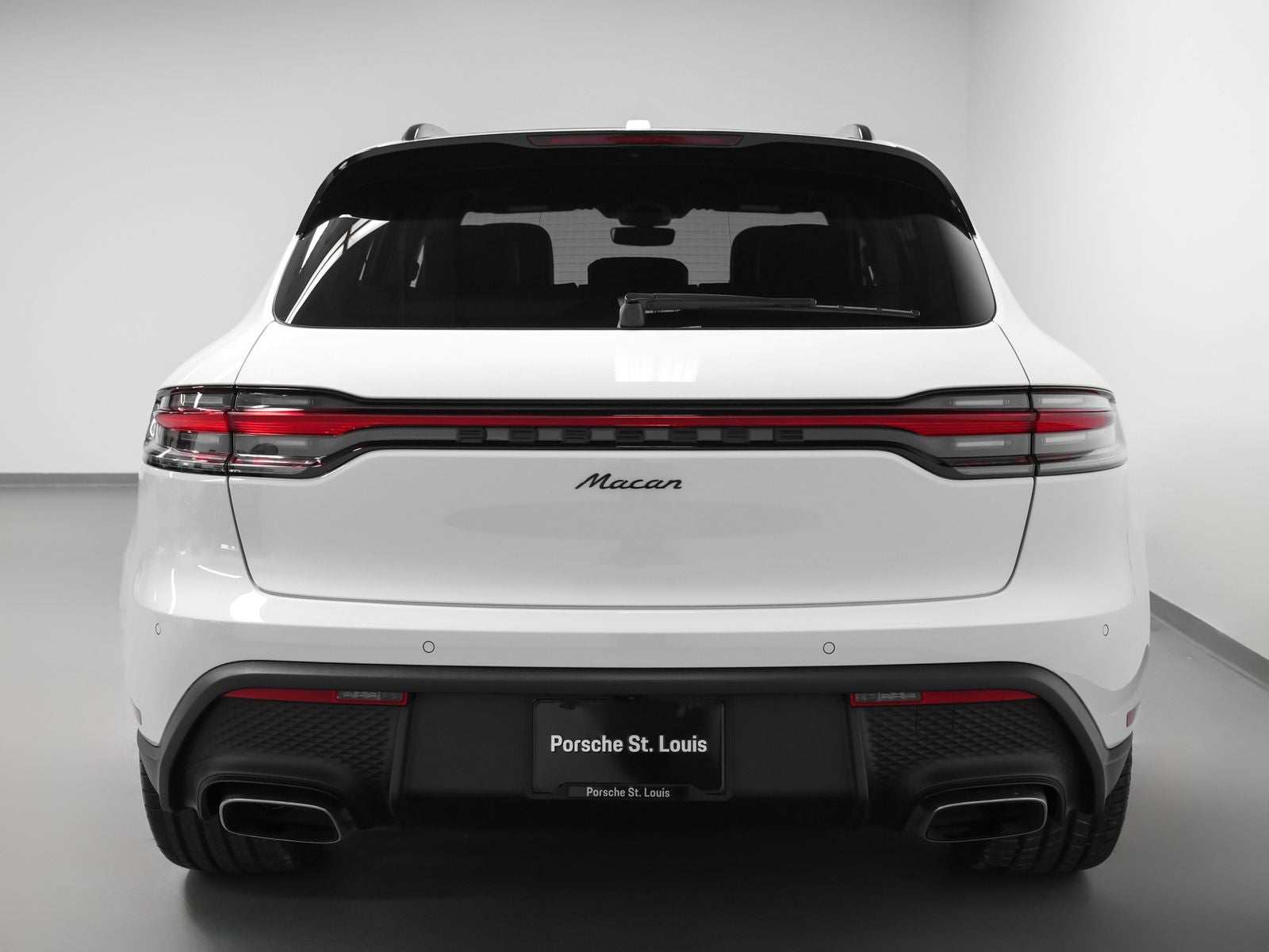 2026 Porsche Macan Base