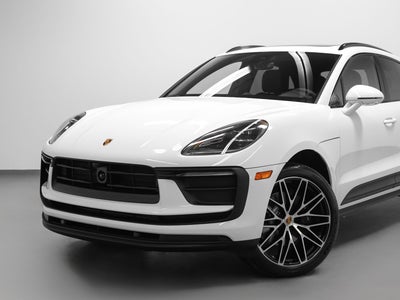 2026 Porsche Macan Base