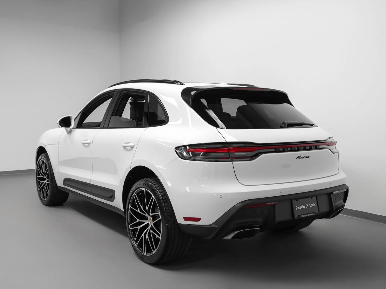 2026 Porsche Macan Base