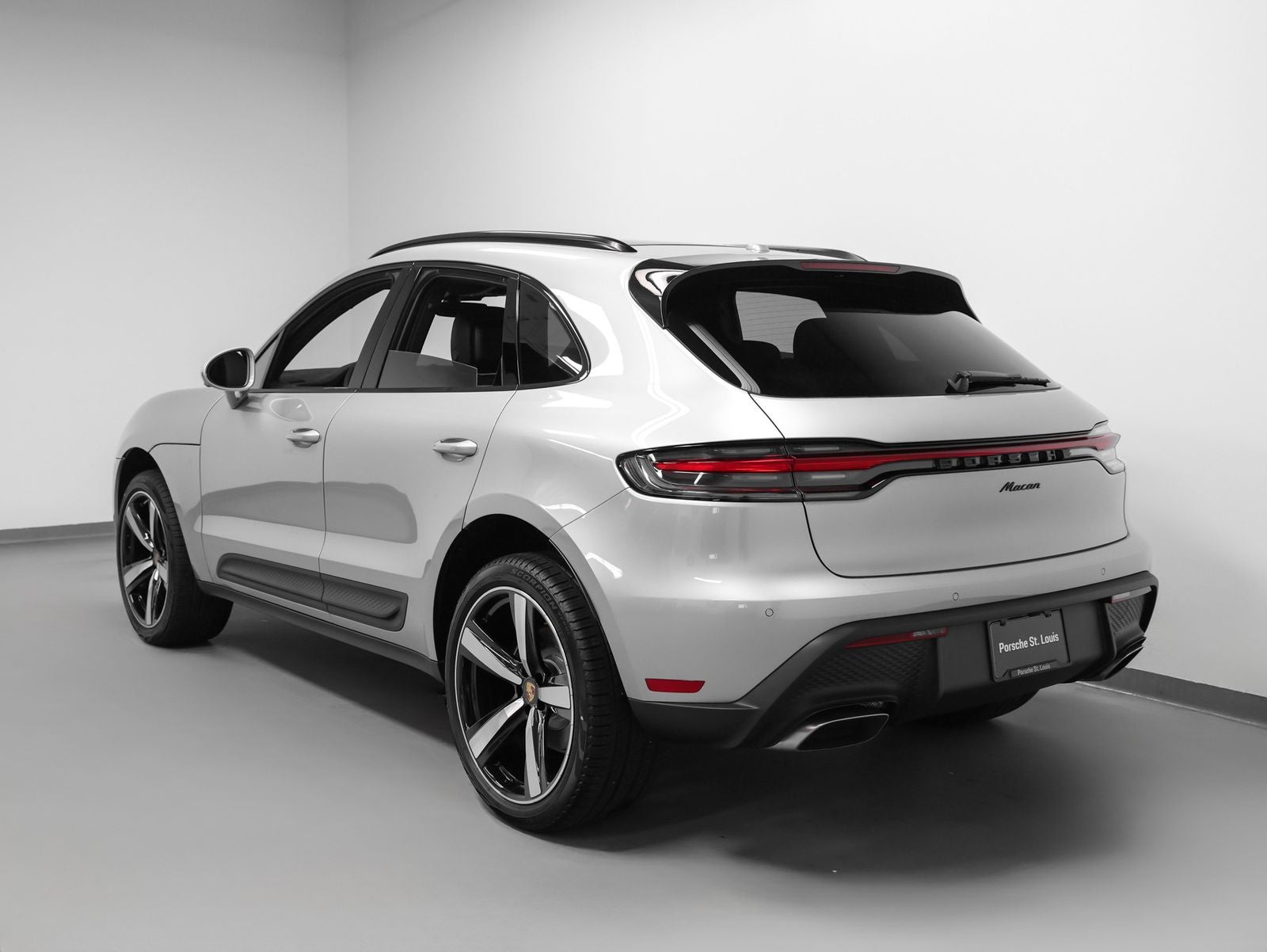 2026 Porsche Macan Base