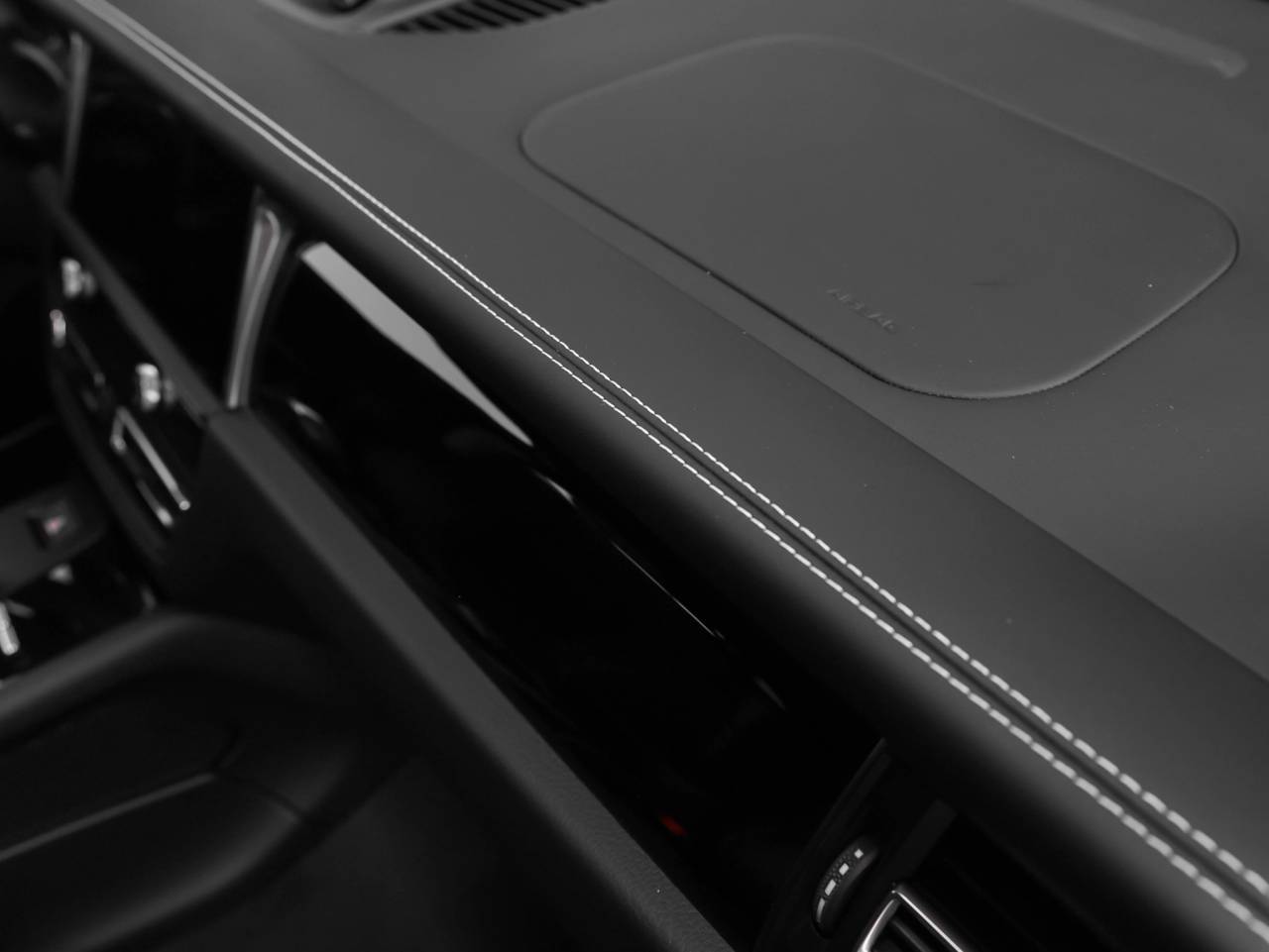 2026 Porsche Macan T