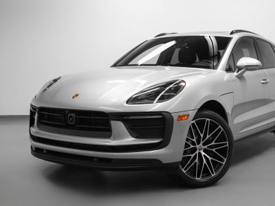 2026 Porsche Macan Macan