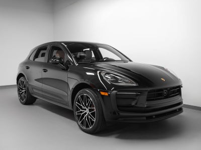 2023 Porsche Macan Base