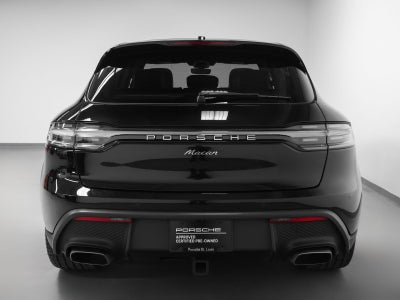 2023 Porsche Macan Base