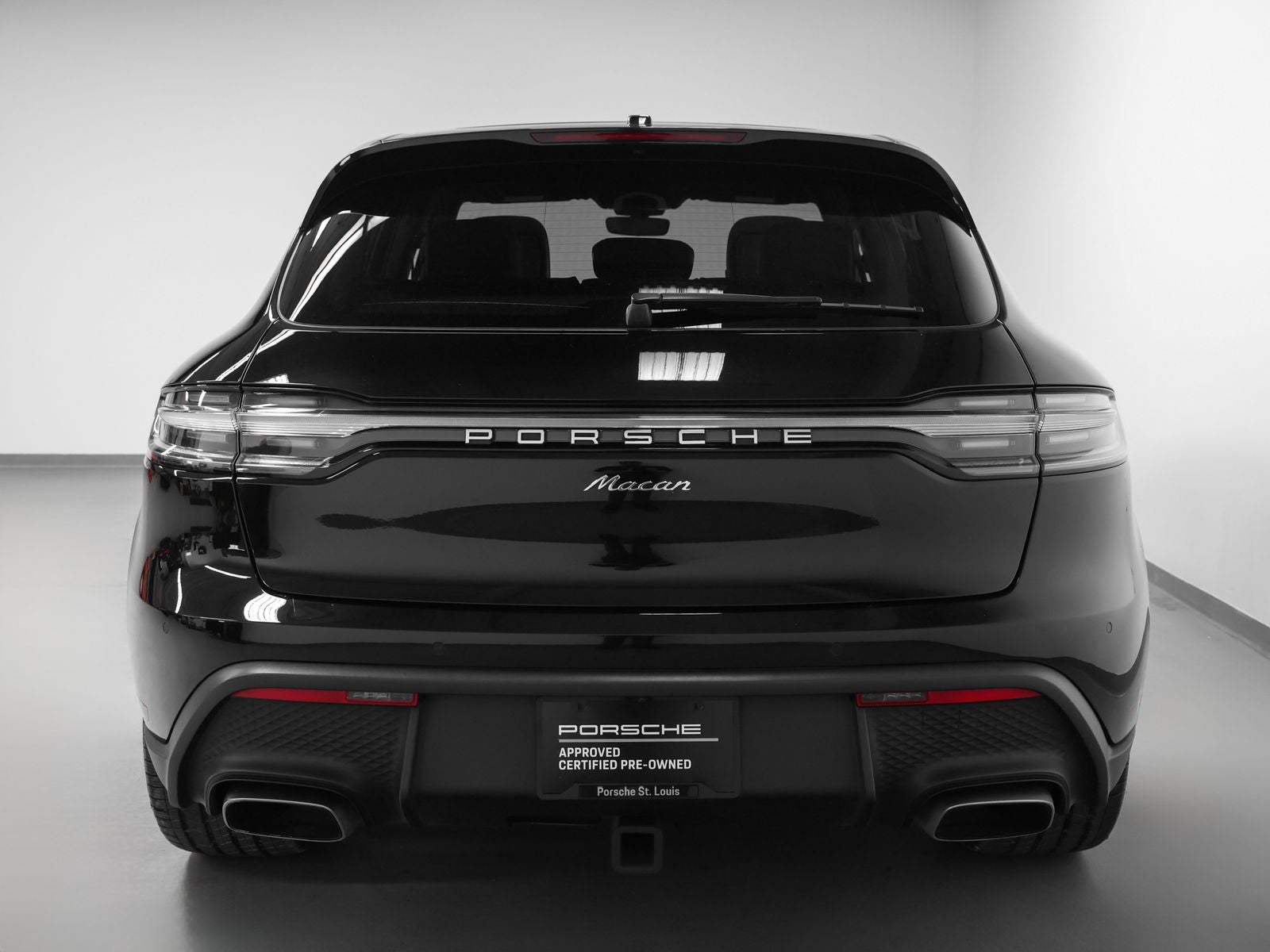 2023 Porsche Macan Base