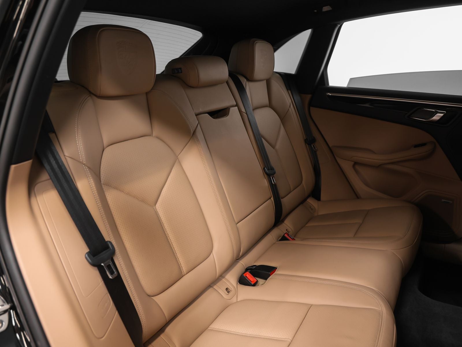 2023 Porsche Macan Base