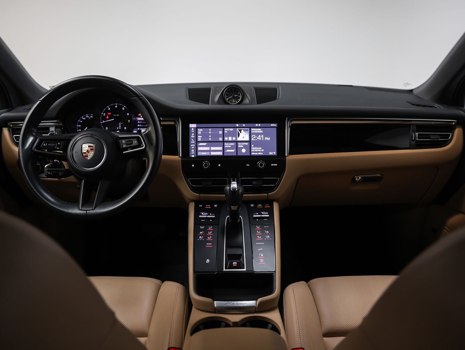2023 Porsche Macan Base