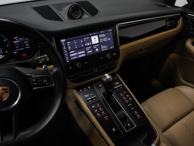 2023 Porsche Macan Base
