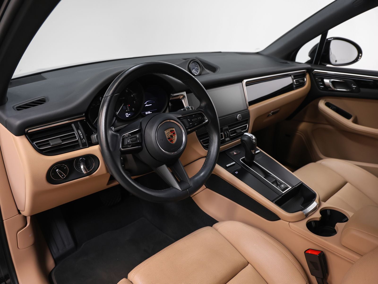 2023 Porsche Macan Base