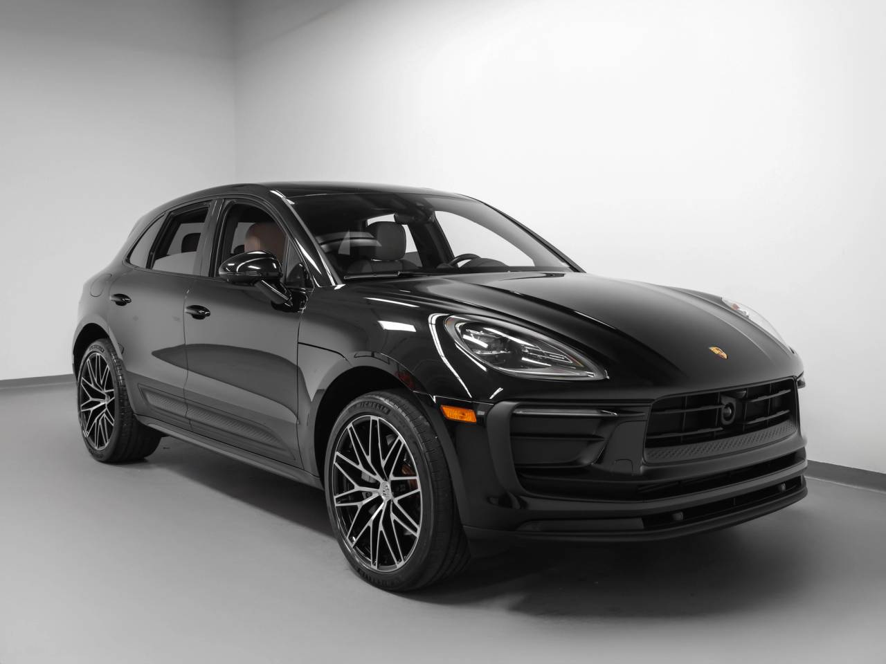 2023 Porsche Macan Base