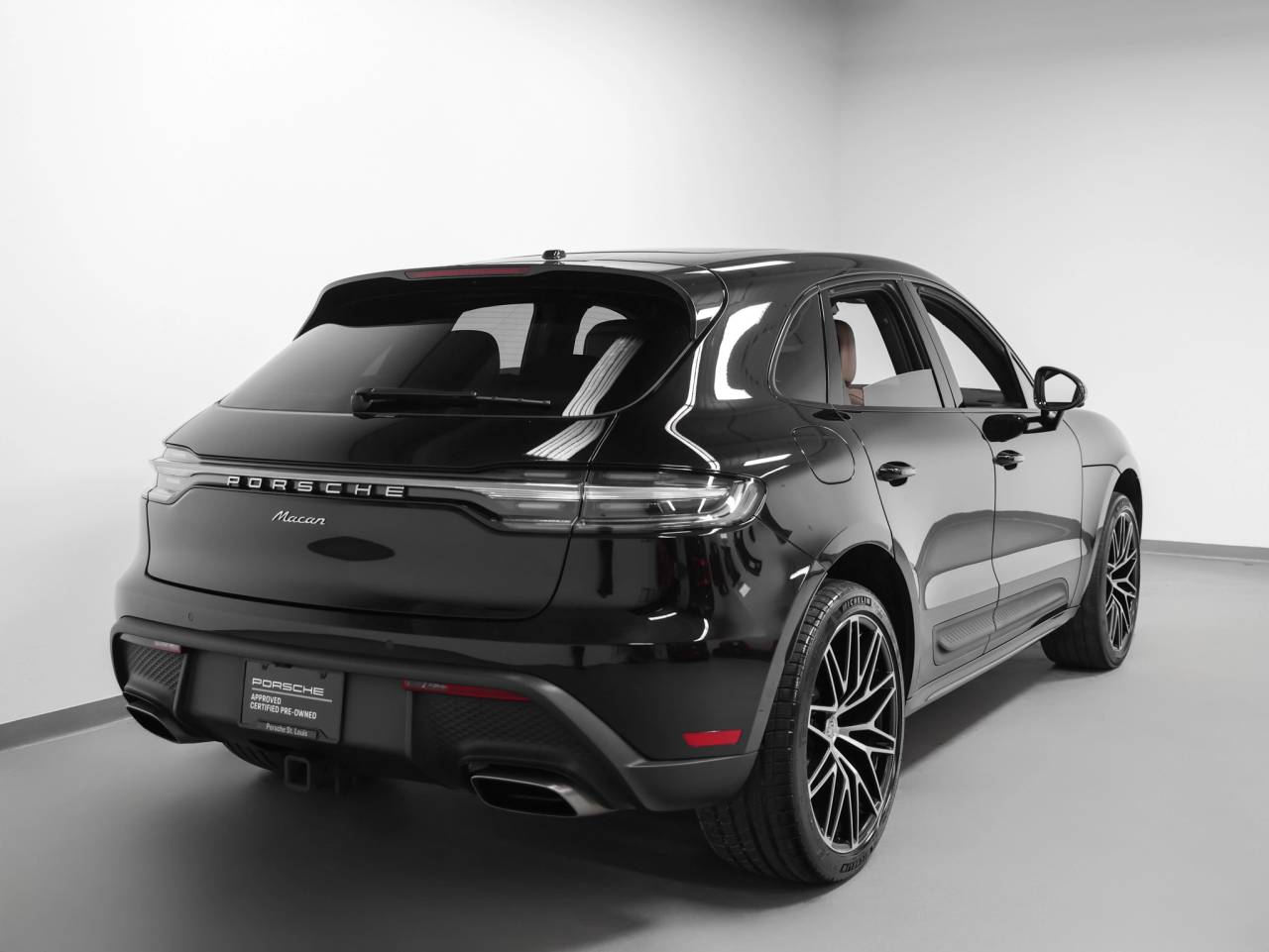 2023 Porsche Macan Base