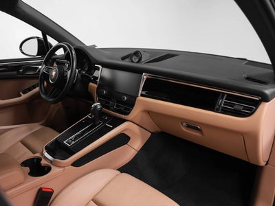 2023 Porsche Macan Base