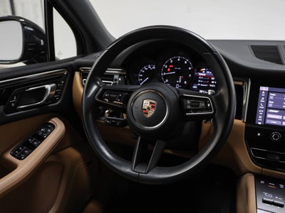 2023 Porsche Macan Base