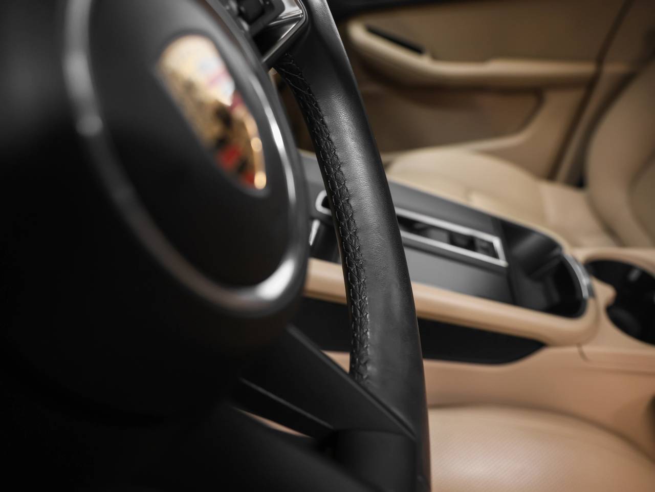 2023 Porsche Macan Base