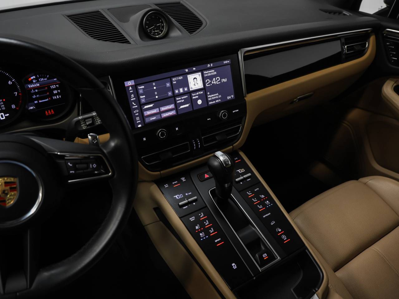 2023 Porsche Macan Base
