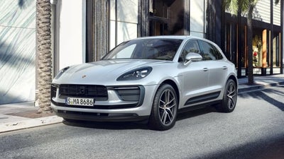 2025 Porsche Macan Base