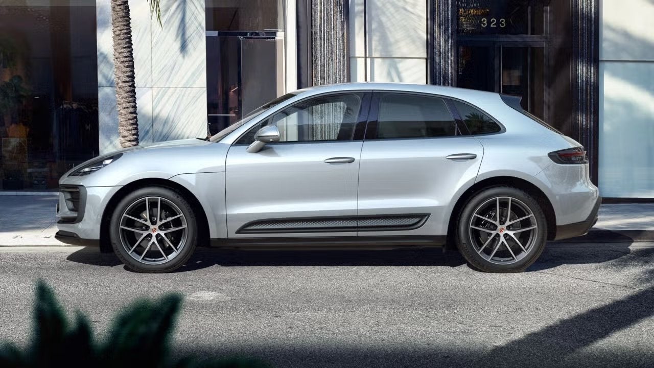 2025 Porsche Macan Base