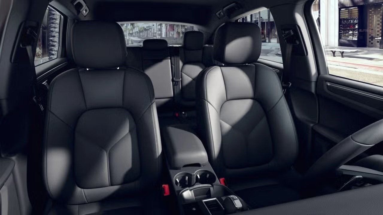 2025 Porsche Macan Base