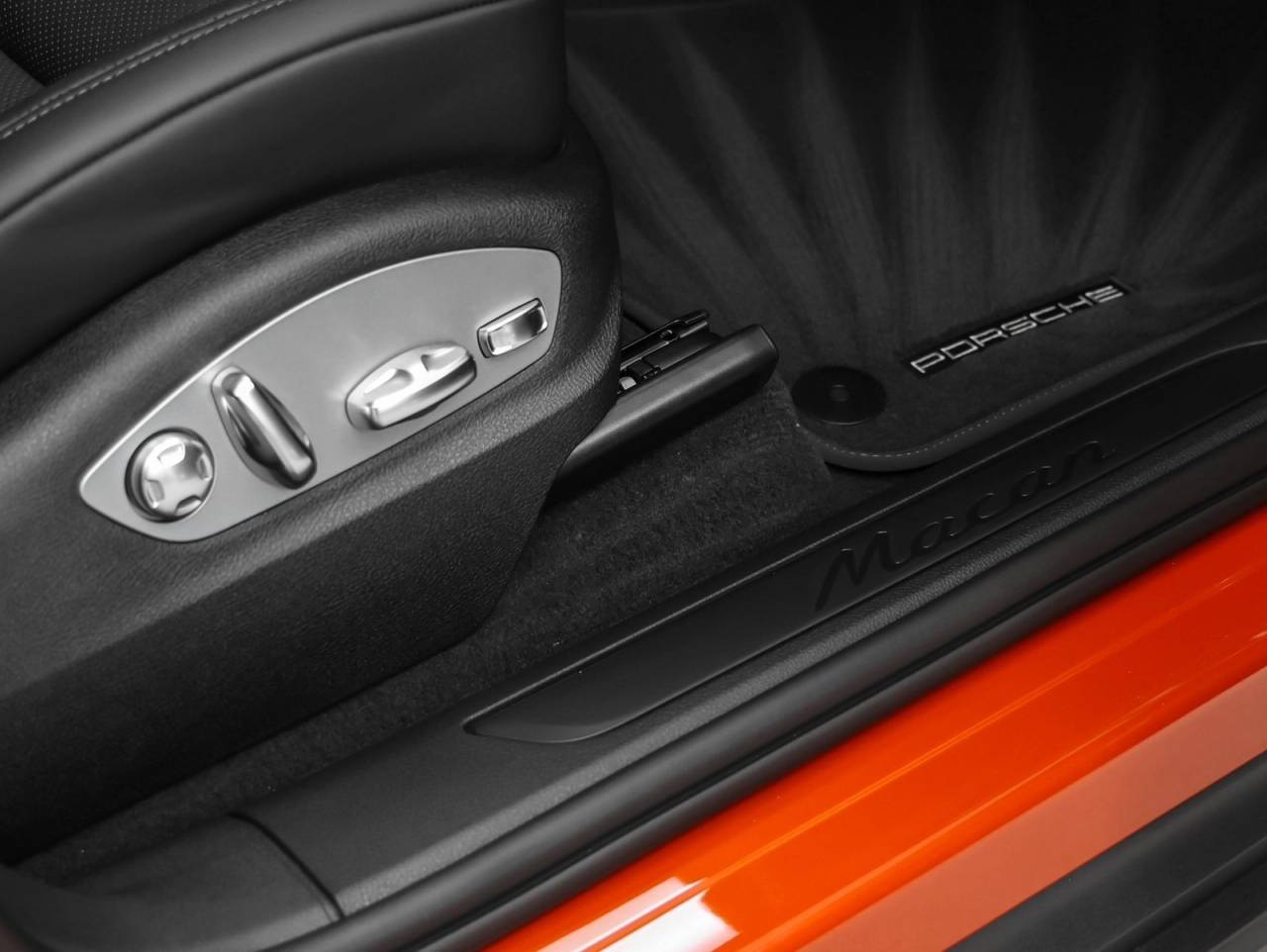 2025 Porsche Macan Macan