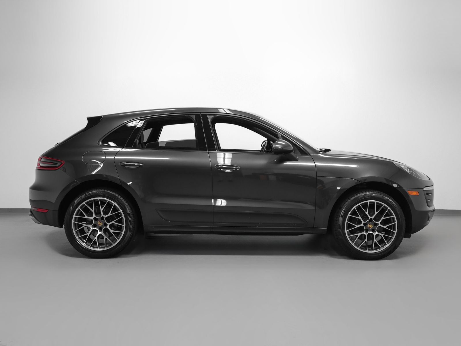 2017 Porsche Macan Macan