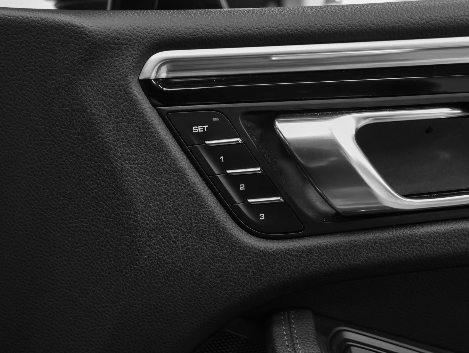 2017 Porsche Macan Macan