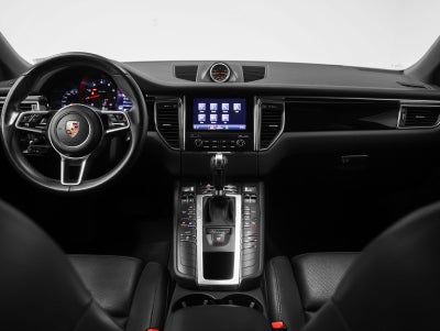 2017 Porsche Macan Macan