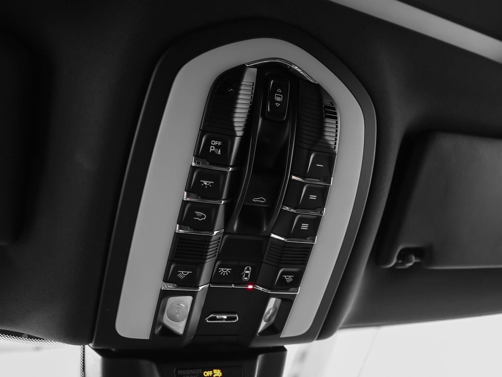 2017 Porsche Macan Macan
