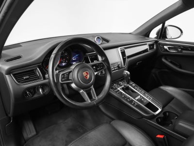 2017 Porsche Macan Macan