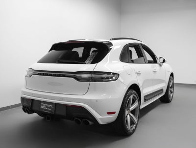 2023 Porsche Macan Base