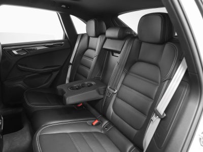 2023 Porsche Macan Base