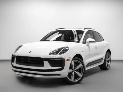 2023 Porsche Macan Base