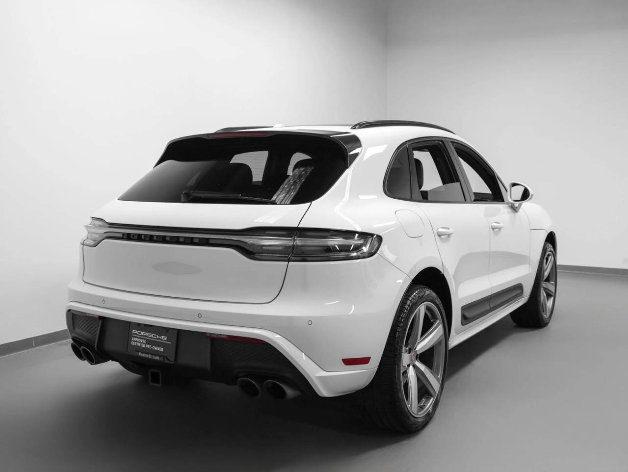 2023 Porsche Macan Base