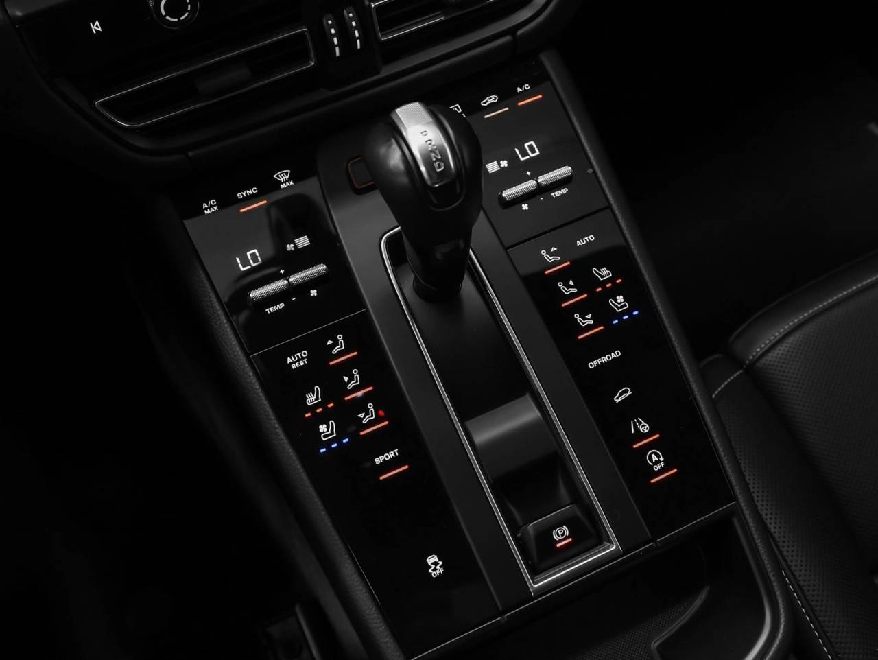 2023 Porsche Macan Base