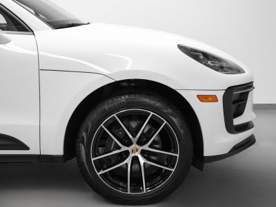 2024 Porsche Macan Macan (MY24)