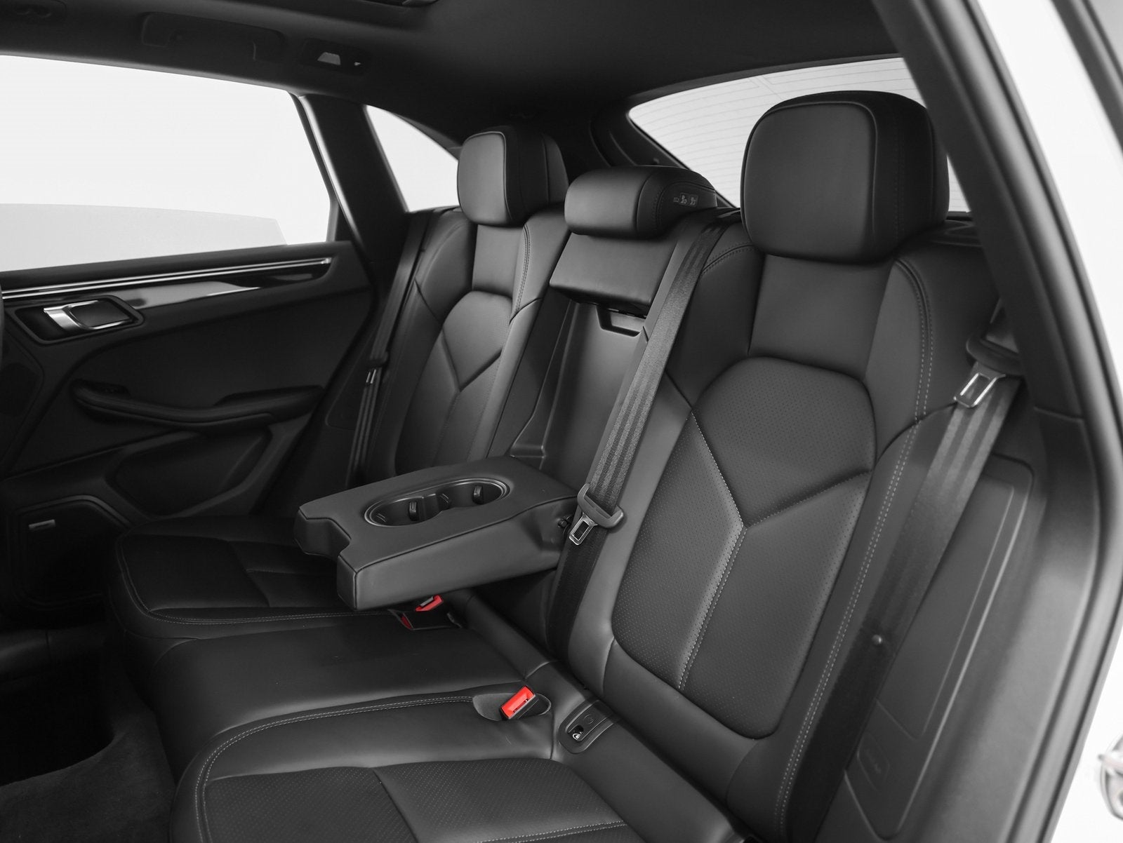 2024 Porsche Macan Macan (MY24)