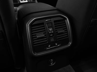 2024 Porsche Macan Macan (MY24)