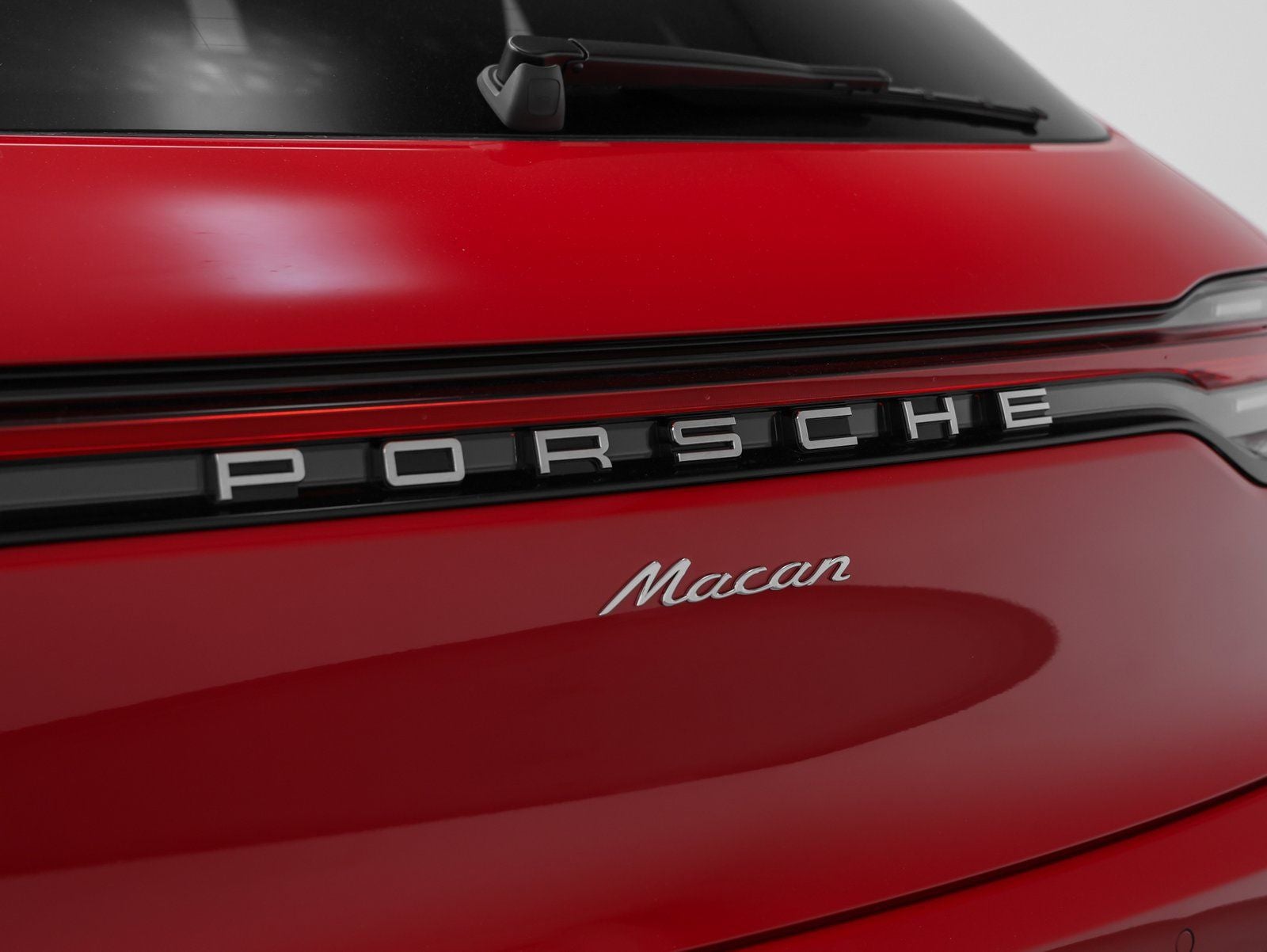 2025 Porsche Macan Base