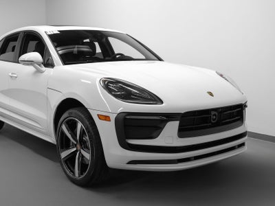 2026 Porsche Macan Macan