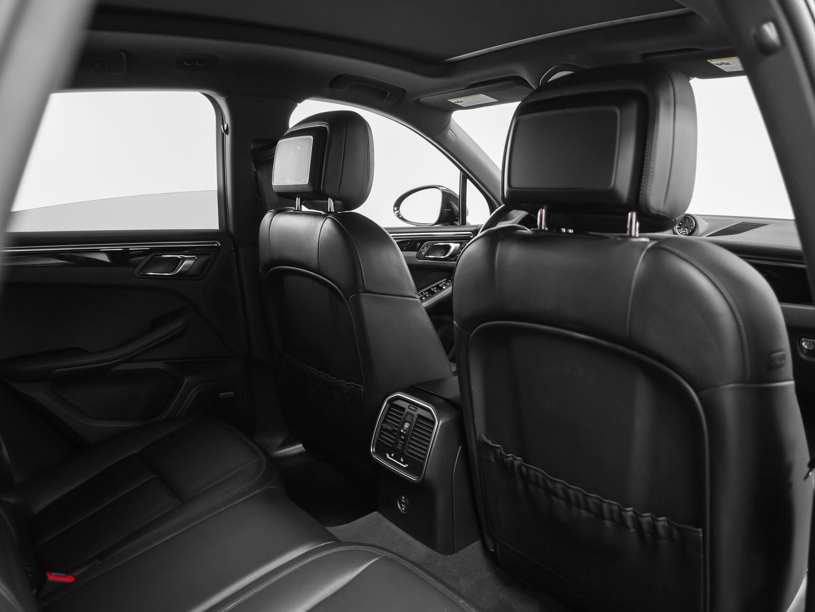2022 Porsche Macan Macan
